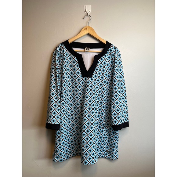 Anne Klein Tops - Anne Klein Blue Black Geometric Diamond‎ Print Split Neck Tunic Top 3/4 Sleeve M